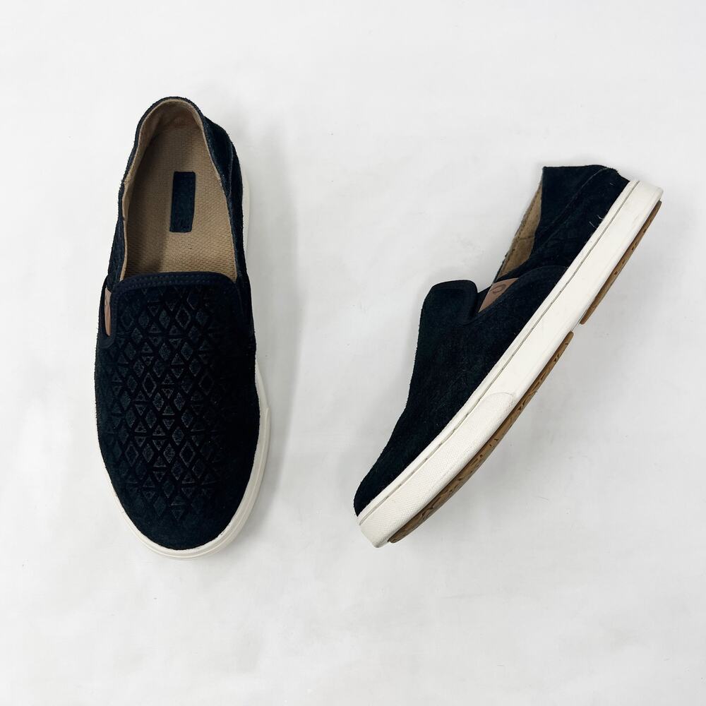 [OluKai] Pehuea Black Textured Embossed Suede Leather Slip On Sneakers Size 6 - Picture 6 of 10